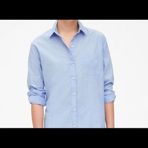 Gap boyfriend button down blue shirt NWT large L